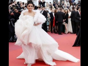 Xaishra1 1558373516.jpg.pagespeed.ic .hev4 LNLj 300x225