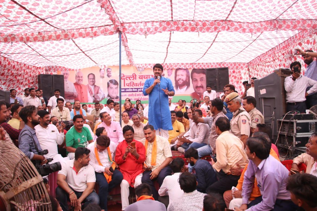 After coming to power, BJP will get all the scams investigated and the guilty persons sent to jails : Manoj Tiwari 6
