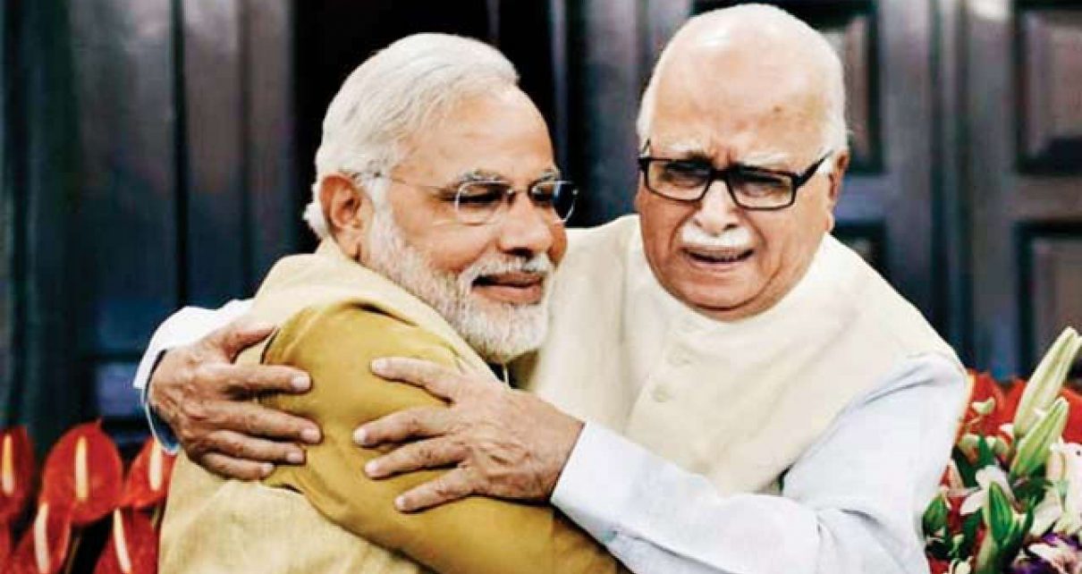 Advani Modi 1210x642